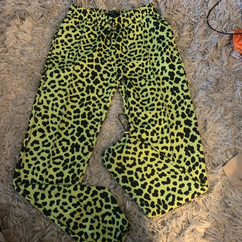 Forever 21 pants/sweats